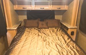 2016 Thor Motor Coach Axis 25.2