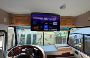 34’ Windsong RV – Low Miles, Sleeps 7