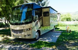 Enzo: New, Kid friendly, 2 full bath, washer/dryer