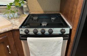 ***Delivery Only - Keystone Outback UL 276UBH