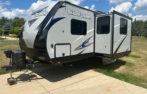 2020 Cruiser Shadow Cruiser 240BHS