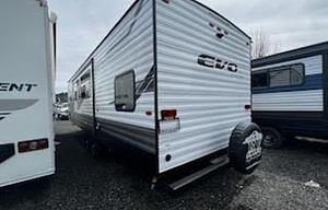 Ellie- 2023 Forest River RV EVO Lite 2750QBX