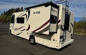 2018 Thor Axis Class A | UNLIMITED MILES  SLEEPS 6