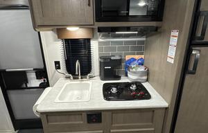 Firefly | Fully Stocked Family Camper | Sleeps 5