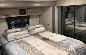 2024 Couchman - Perfect for Your Next Adventure!