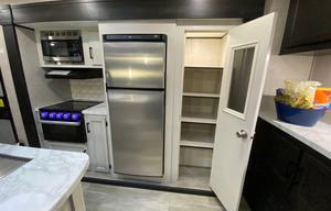 Impressive Family favorite RV! 3 slides 3 TV’s