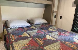 2021 Keystone RV Hideout 318BR RV rental photo 11