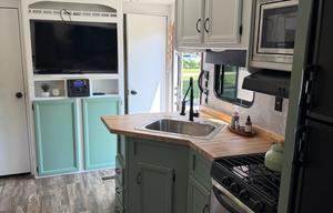 2016 Gulf Stream RV Conquest 277DDS RV rental photo 23