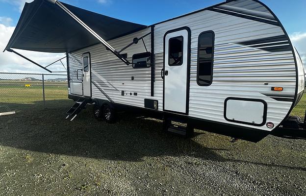 Roaming Retreat: Explore with Comfort!