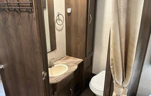 2020 27 ft Cozy Cruiser