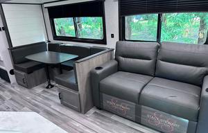 2024 Jay Flight 324BDS RV rental photo 7