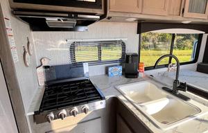 ⭐️2021 CLASS C RV, EASY TO DRIVE AND READY TO GO⭐️