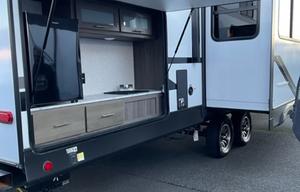 2021 Dutchmen RV Kodiak Ultimate 3321BHSL