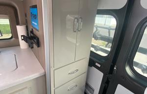 Dora the Explorer 2022 Thor MotorCoach Rize 18M