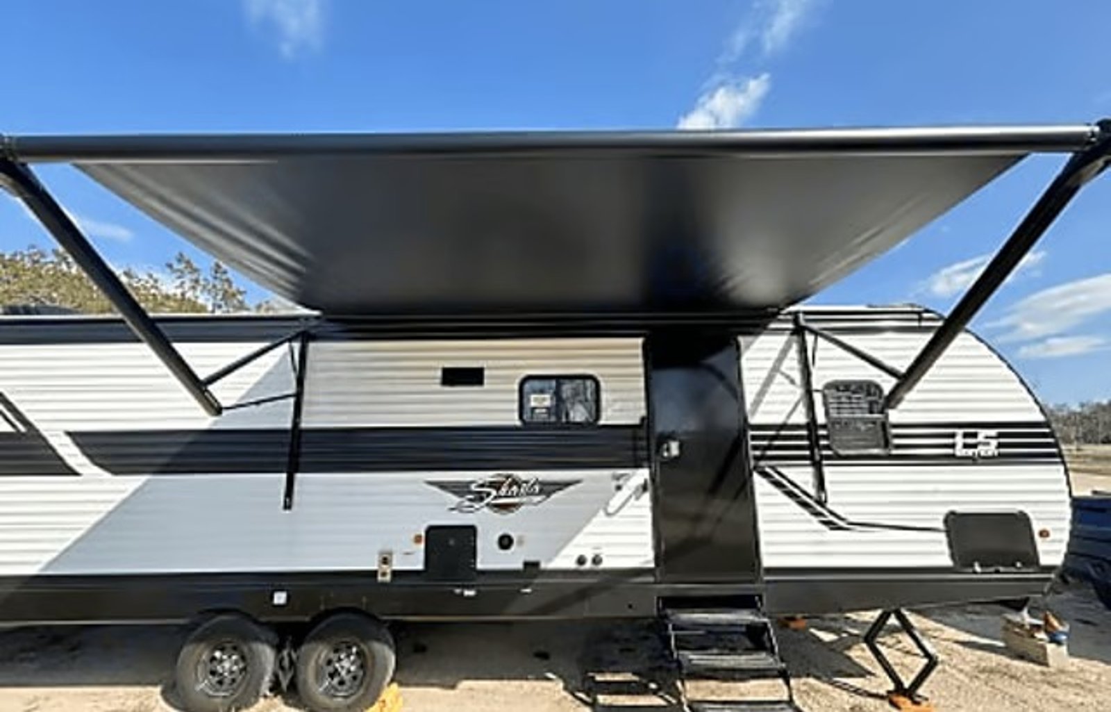 "Texas Triple Chill" Coachmen Shasta 530QB