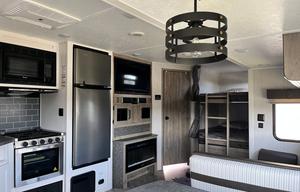 Amazing Bunkhouse, Outside Kitchen, Fireplace