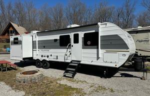 "Jett Stream" 2025 Bunkhouse Camper with King bed