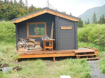 UPPER PARADISE LAKE CABIN