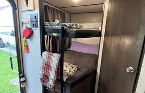 2021 Dutchmen RV Coleman Light 2835BH RV rental photo 8