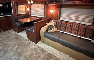 2011 Newmar Canyon Star 3810 RV rental photo 6