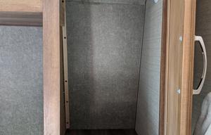 28' SUMMERLAND SLEEPS 10 COMES FULLY STOCKED