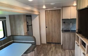 2021 Minnie Winnie with Full Size Bunks!