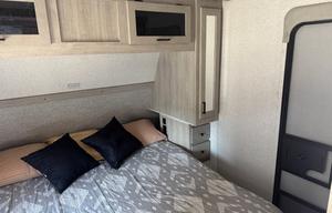 Beautiful camper very roomy