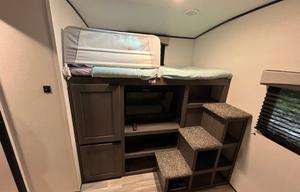 Embrace Bunkhouse