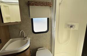 2015 Winnebago Trend 23B Close to EUG Airport