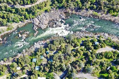 American River Resort