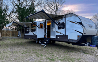 Pickup or delivery opposing slide Wildwood 27 REI