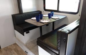 Family-Friendly, Easy-Tow Camper Sleeps 6 w/Bunks