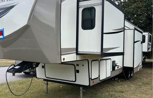 2021 Forest River RV Salem Hemisphere 372RD RV rental photo 4