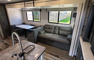 Crossroads Volante 34BH - Kid & Pet Friendly!