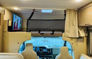 2022 Thor Four Winds 31E (with Bunkhouse)