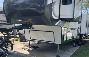 Bonnaroo Friendly 2022 Dutchmen Yukon Gaal1550