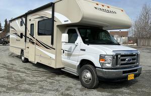 JUSTINE 2015 WINNEBAGO MINNIE WINNIE 31-H