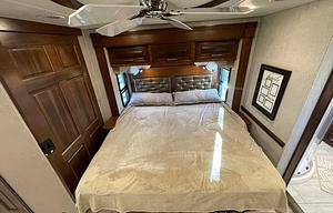 LUXURY RV