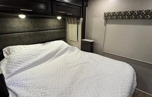 2021 Dynamax FORCE HD 34KD HD RV rental photo 13