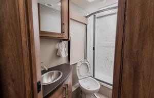 Luxury Mercedes RV – Sleeps 5