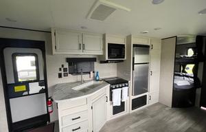 2022 Jayco Jay Flight SLX 8 267BHS RV rental photo 5