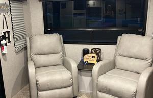 Condo on wheels/2021 Keystone RV Bullet 291RLS