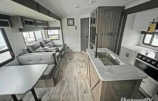 2024 Venture RV SportTrek ST327VIK RV rental photo 2