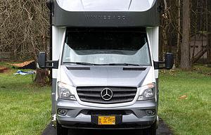 2019 Winnebago Navion 24J
