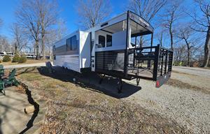 Bunkhouse with a Patio!