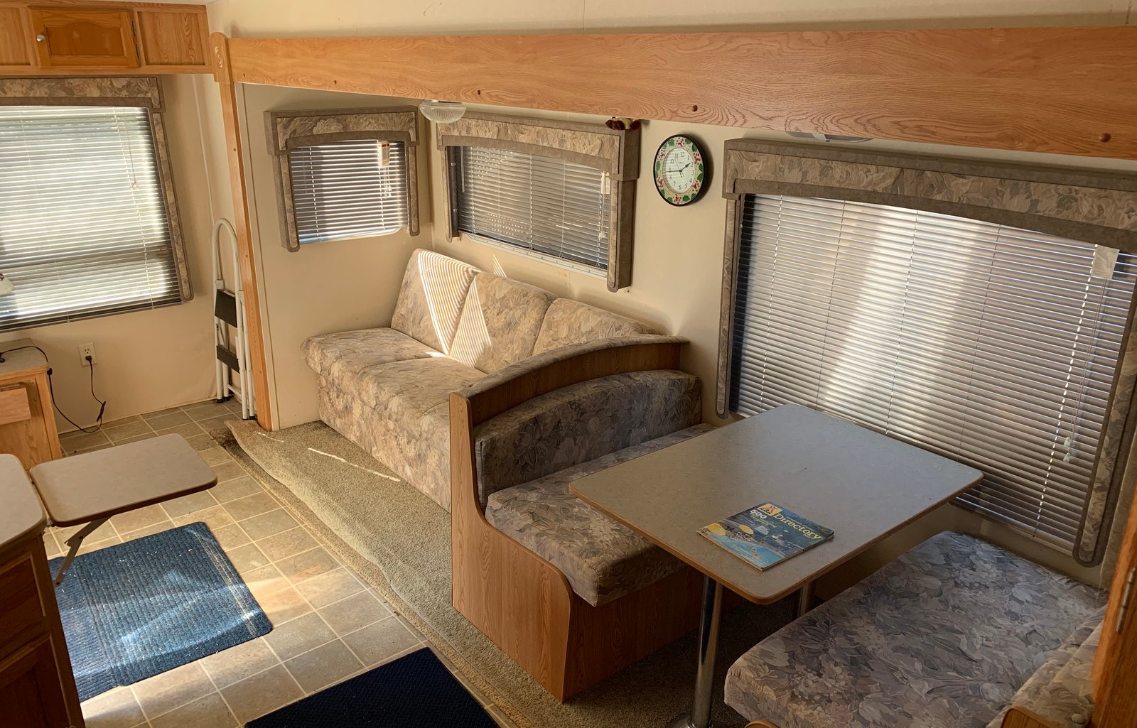 2004 R-Vision Trail Vision