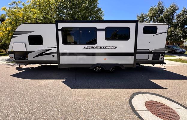 2023 Jayco Jayfeather 27BHB - Sleeps 6 Comfortably