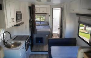 C05 - 6 Sleeper - The RV Rental Factory