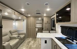 ALMOST NEW MINT CONDITION & SANITIZED RV FOR RENT