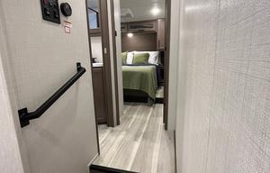 Ray-Berg Adventure: Cougar Sport Platinum 2700BH